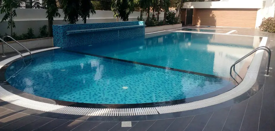Luxury Resorts with Pools in Rajkot